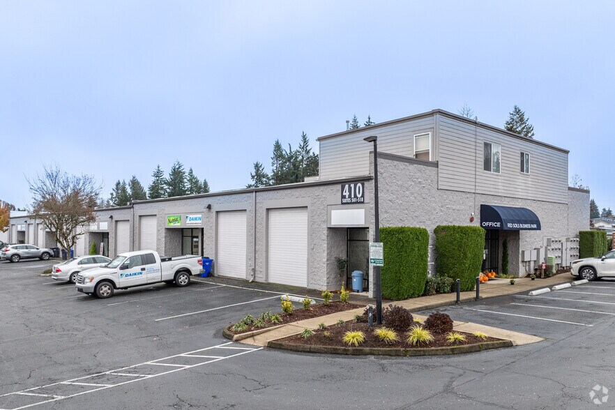402 Beavercreek Rd, Oregon City, OR à louer - Photo de l’immeuble – Image 1 sur 11