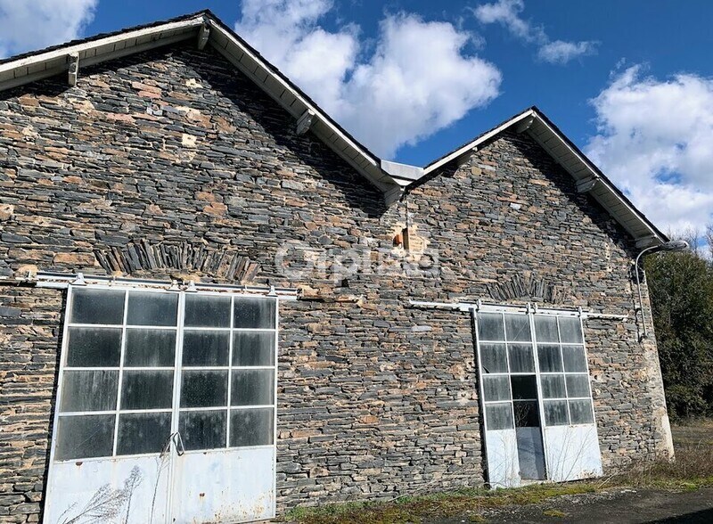 Industriel/Logistique dans Allassac à vendre - Photo de l’immeuble – Image 3 sur 5
