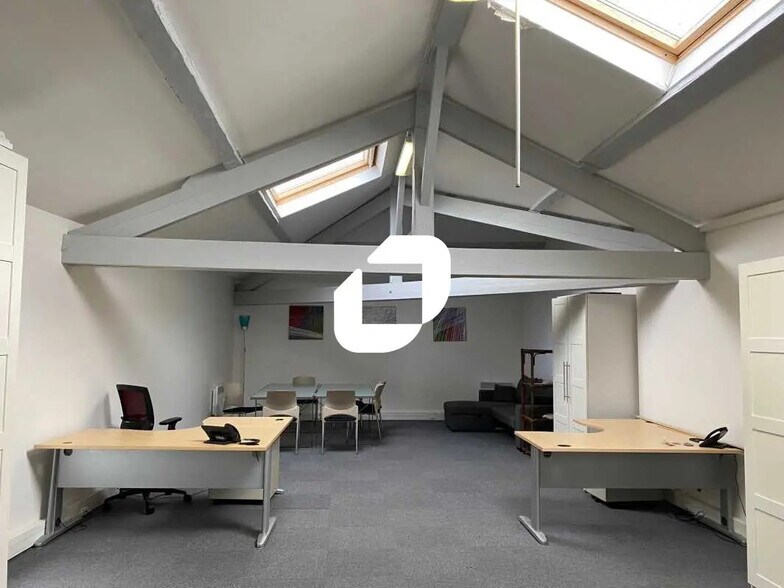 Bureau dans Nanterre à louer - Photo de l’immeuble – Image 2 sur 18