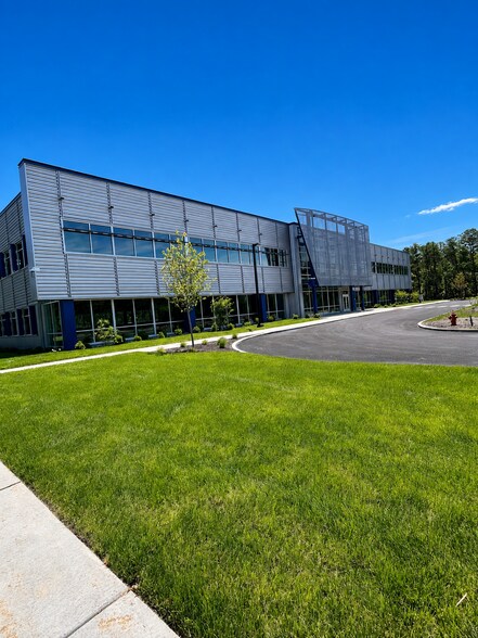 601 Aviation Research Blvd, Egg Harbor Township, NJ à louer - Photo de l’immeuble – Image 1 sur 7