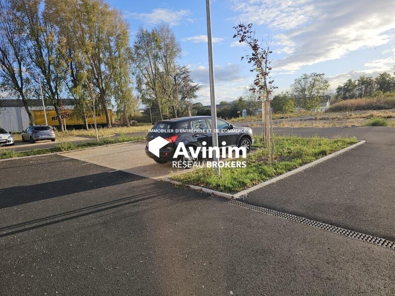 Bureau dans Cournon-d'Auvergne à louer - Photo de l’immeuble – Image 3 sur 7