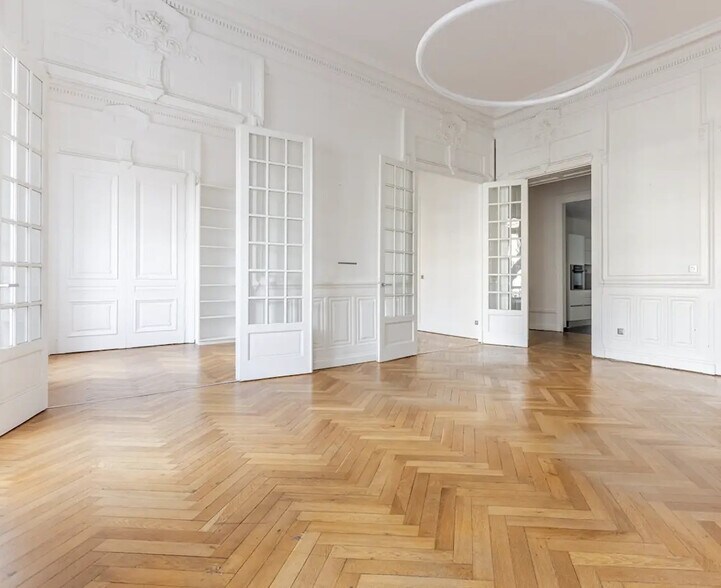 Bureau dans Paris à louer - Photo de l’immeuble – Image 1 sur 5