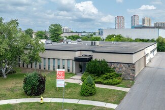 Plus de détails pour 55 Gervais Dr, Toronto, ON - Industriel/Logistique à vendre