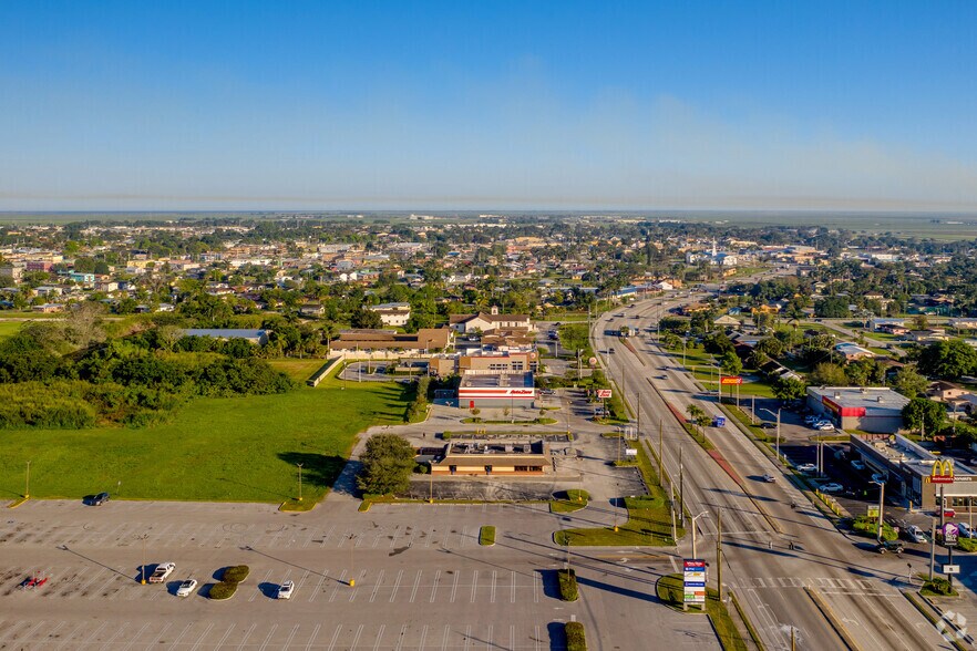 860 S Main St, Belle Glade, FL à louer - Photo de l’immeuble – Image 2 sur 4
