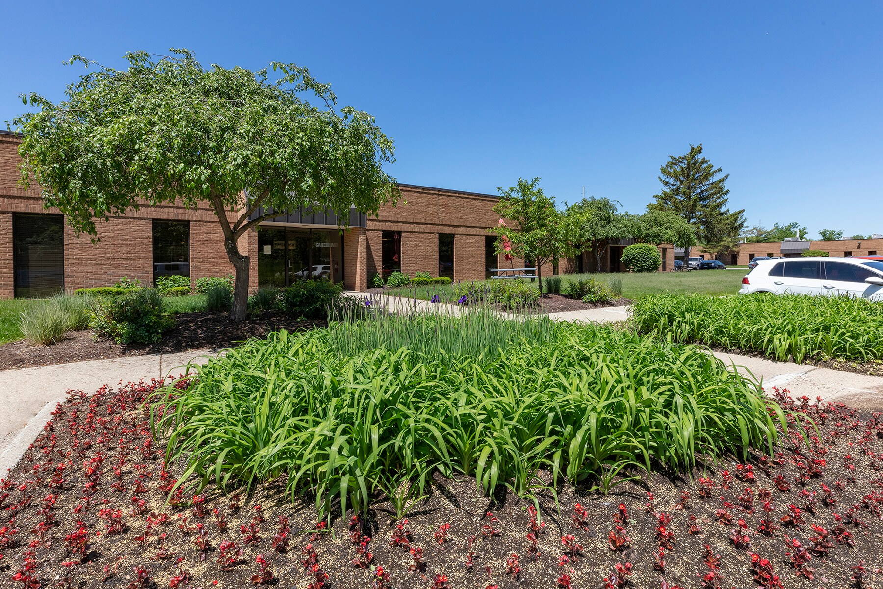 1500-1595 Eisenhower Pl, Ann Arbor, MI à louer Photo principale– Image 1 sur 8