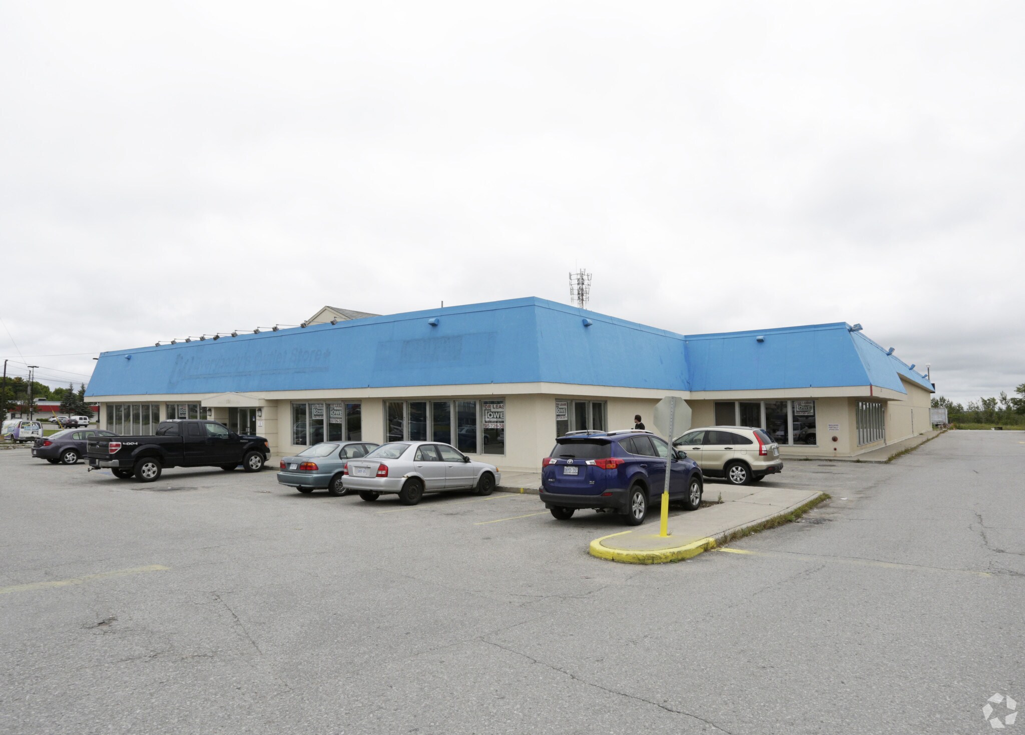 535 Bayfield St, Barrie, ON à louer Photo principale– Image 1 sur 3