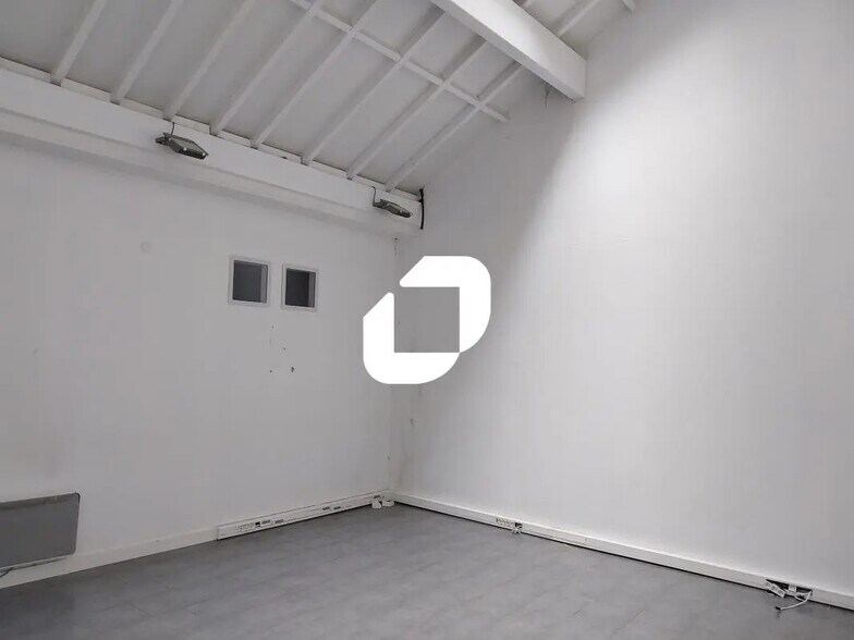 Local commercial dans Voiron à louer - Photo de l’immeuble – Image 2 sur 7