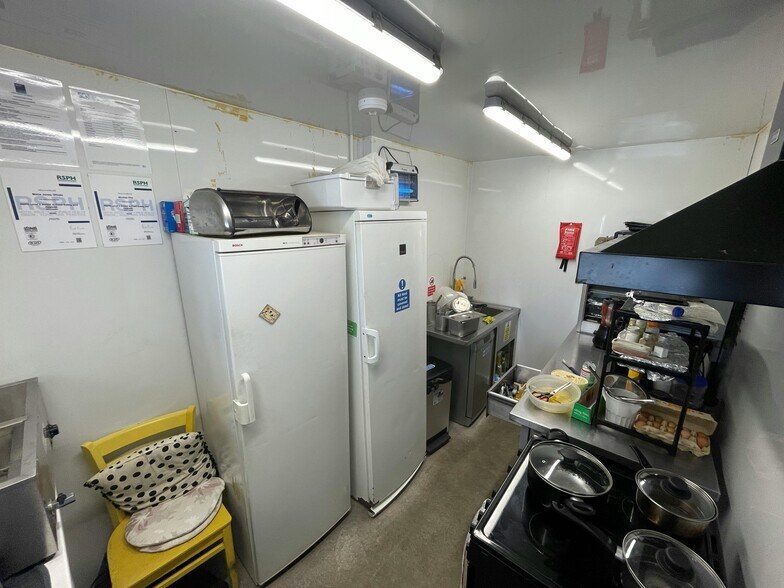 311 Wimborne Rd, Bournemouth à louer - Photo de l’immeuble – Image 3 sur 4