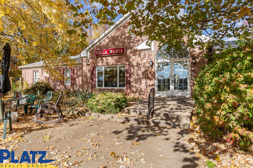 122 E College St, Alliance, OH à vendre - Photo de l’immeuble – Image 1 sur 10