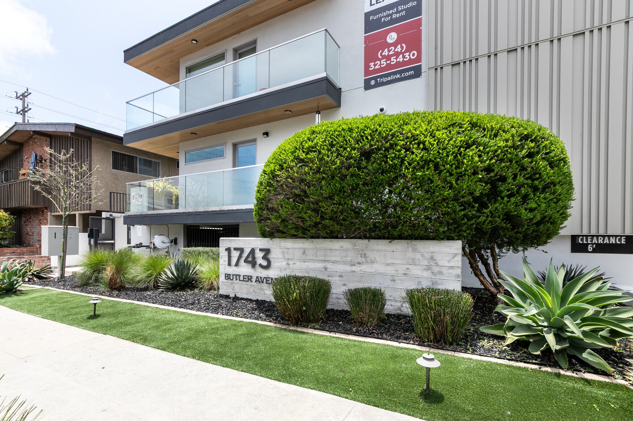 1743 Butler Ave, Los Angeles, CA à vendre Photo de l’immeuble– Image 1 sur 48