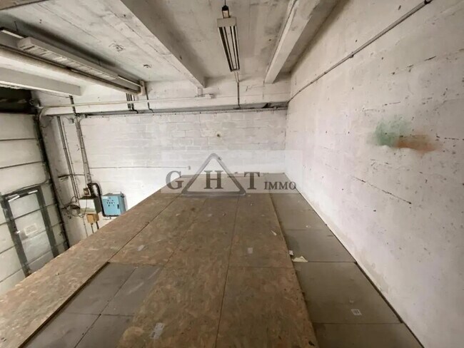 Plus de détails pour Bureau, Industriel/Logistique à louer