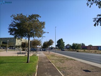 Plus de détails pour Calle San Alberto Magno, Córdoba - Industriel/Logistique à louer