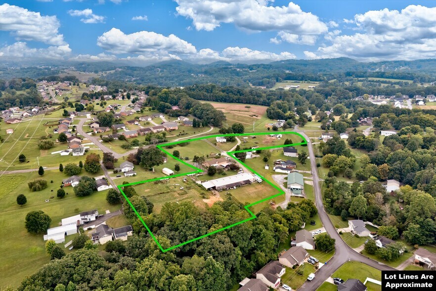 7936 Hill Rd, Knoxville, TN à vendre - Photo de l’immeuble – Image 2 sur 64