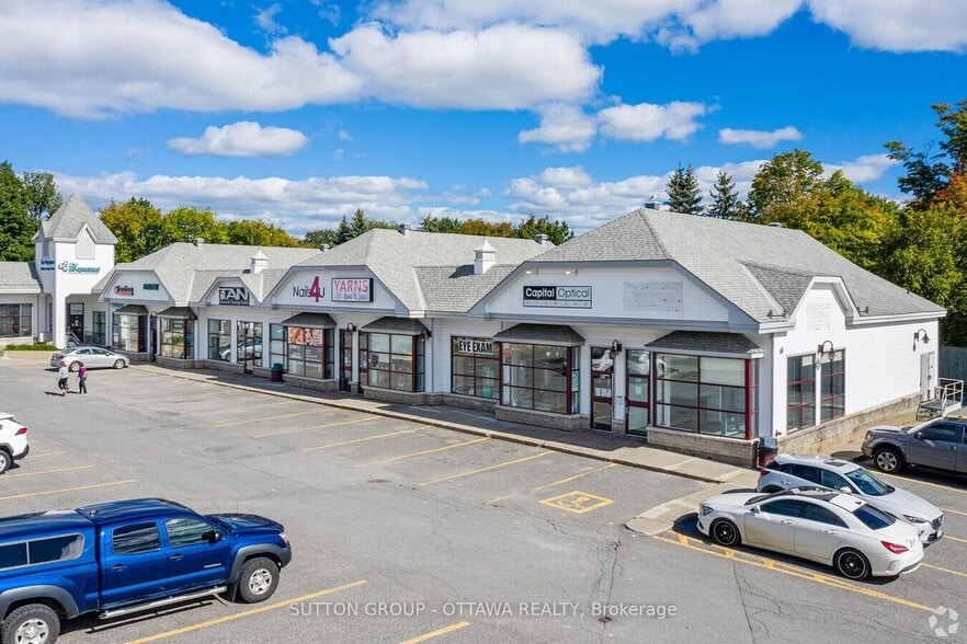 474 Hazeldean Rd, Ottawa, ON à louer - Photo de l’immeuble – Image 2 sur 8