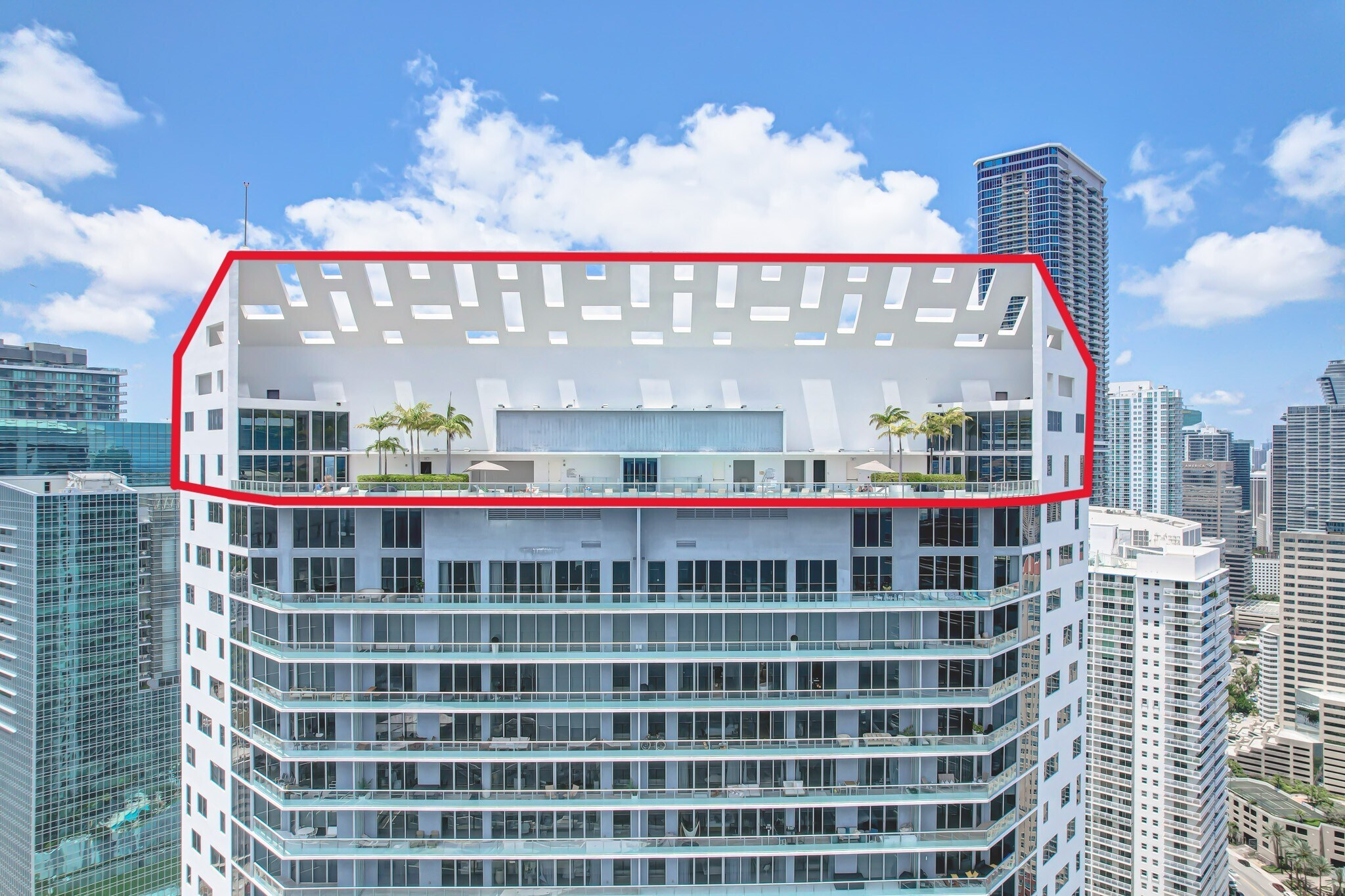 1300 Brickell Bay Dr, Miami, FL à vendre Photo de l’immeuble– Image 1 sur 12