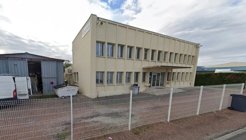 Bureau dans Champforgeuil à vendre - Photo de l’immeuble – Image 1 sur 8