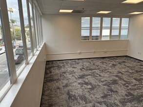 190-192 N Canon Dr, Beverly Hills, CA à louer Photo intérieure– Image 1 sur 4