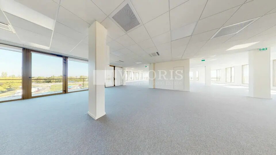 Bureau dans Villeurbanne à louer - Photo de l’immeuble – Image 2 sur 13