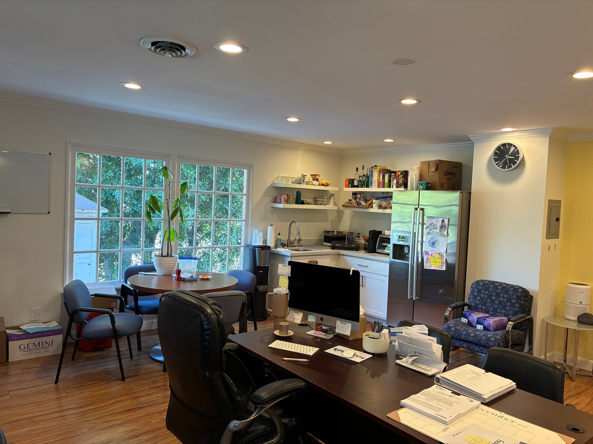 10205 Riverside Dr, Toluca Lake, CA à louer Photo intérieure– Image 1 sur 6