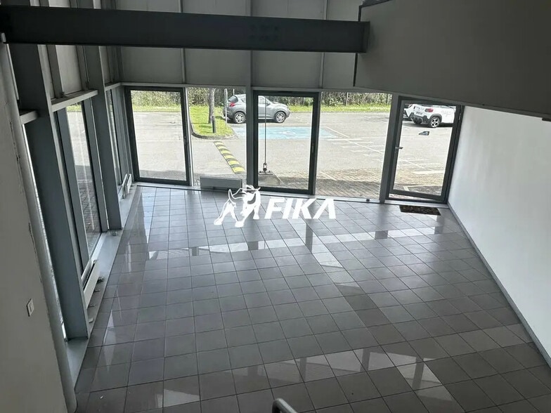 Bureau dans Toulouse à louer - Hall d’entrée – Image 3 sur 10