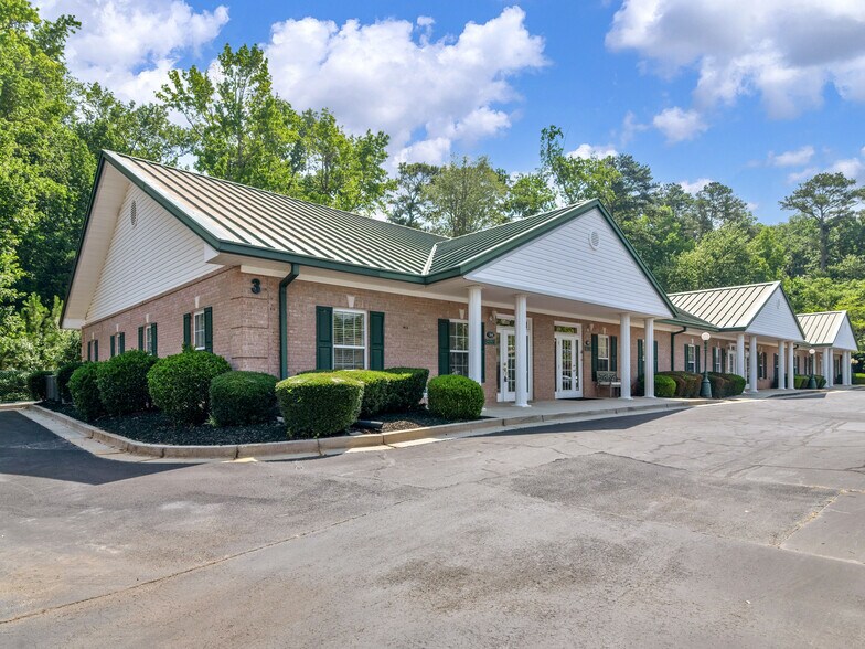 2336 Wisteria Dr, Snellville, GA à vendre - Photo de l’immeuble – Image 3 sur 31