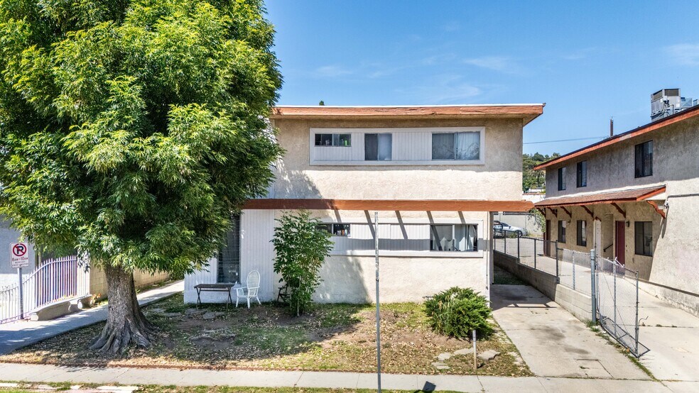 5213 Meridian St, Los Angeles, CA à vendre - Photo de l’immeuble – Image 2 sur 15