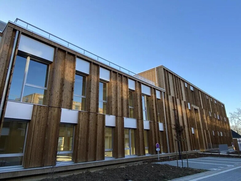 Bureau dans Saint-Jacques-de-la-Lande à louer - Photo de l’immeuble – Image 3 sur 22
