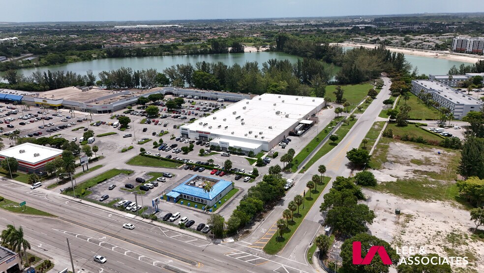 27455 S Dixie Hwy, Homestead, FL à louer - Photo de l’immeuble – Image 3 sur 20