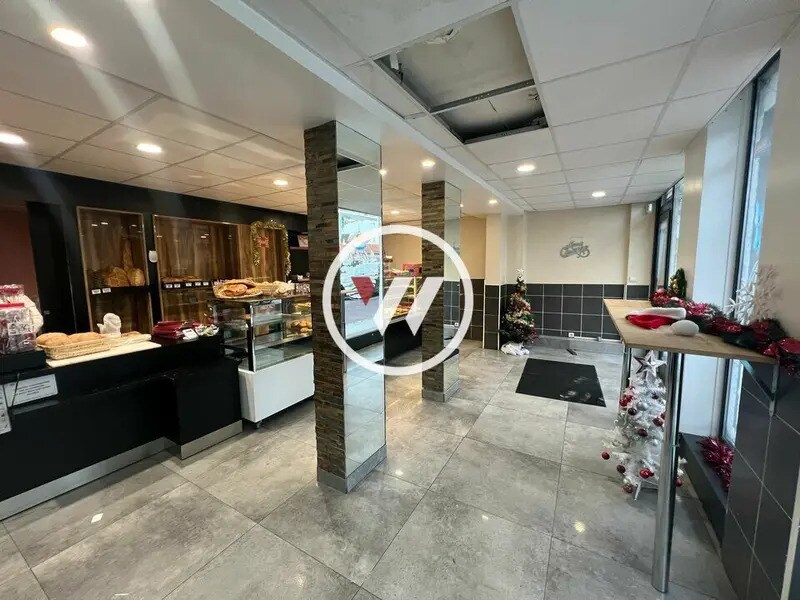 Local commercial dans Chelles à vendre Photo de l’immeuble– Image 1 sur 12
