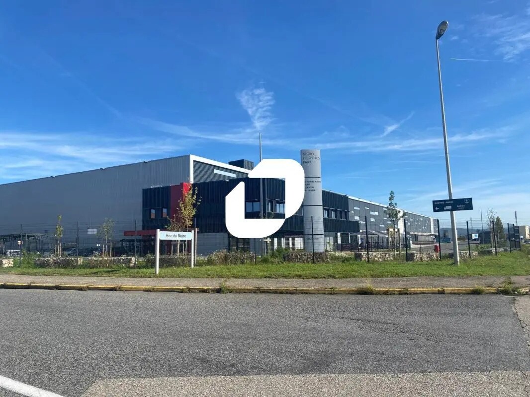 Industriel/Logistique dans Saint-Quentin-Fallavier à louer Photo de l’immeuble– Image 1 sur 9