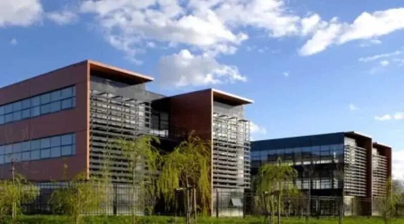 Bureau dans Saint-Priest à louer - Photo de l’immeuble – Image 3 sur 6