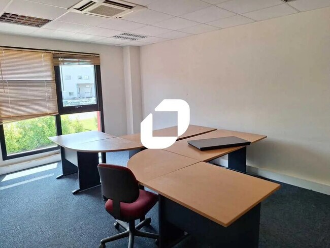 Plus de détails pour Bureau à louer
