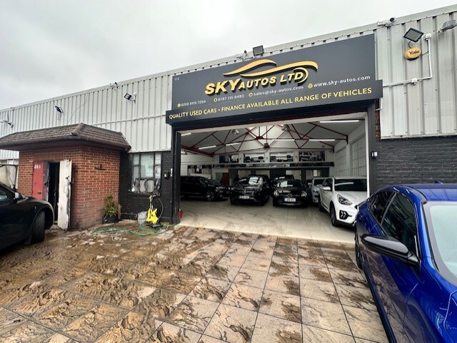 172-174 Brent Cres, Londres à louer - Photo de l’immeuble – Image 3 sur 4