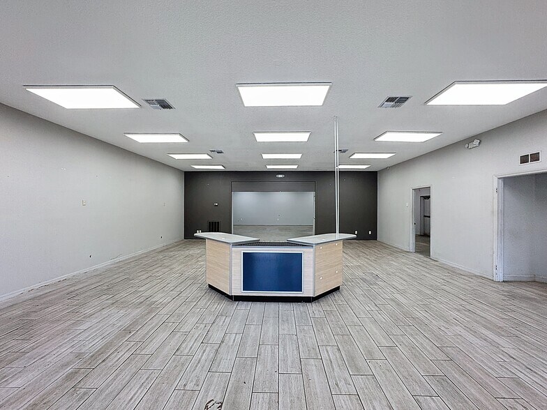 2418 Highway 44 W, Inverness, FL à louer - Photo de l’immeuble – Image 1 sur 38