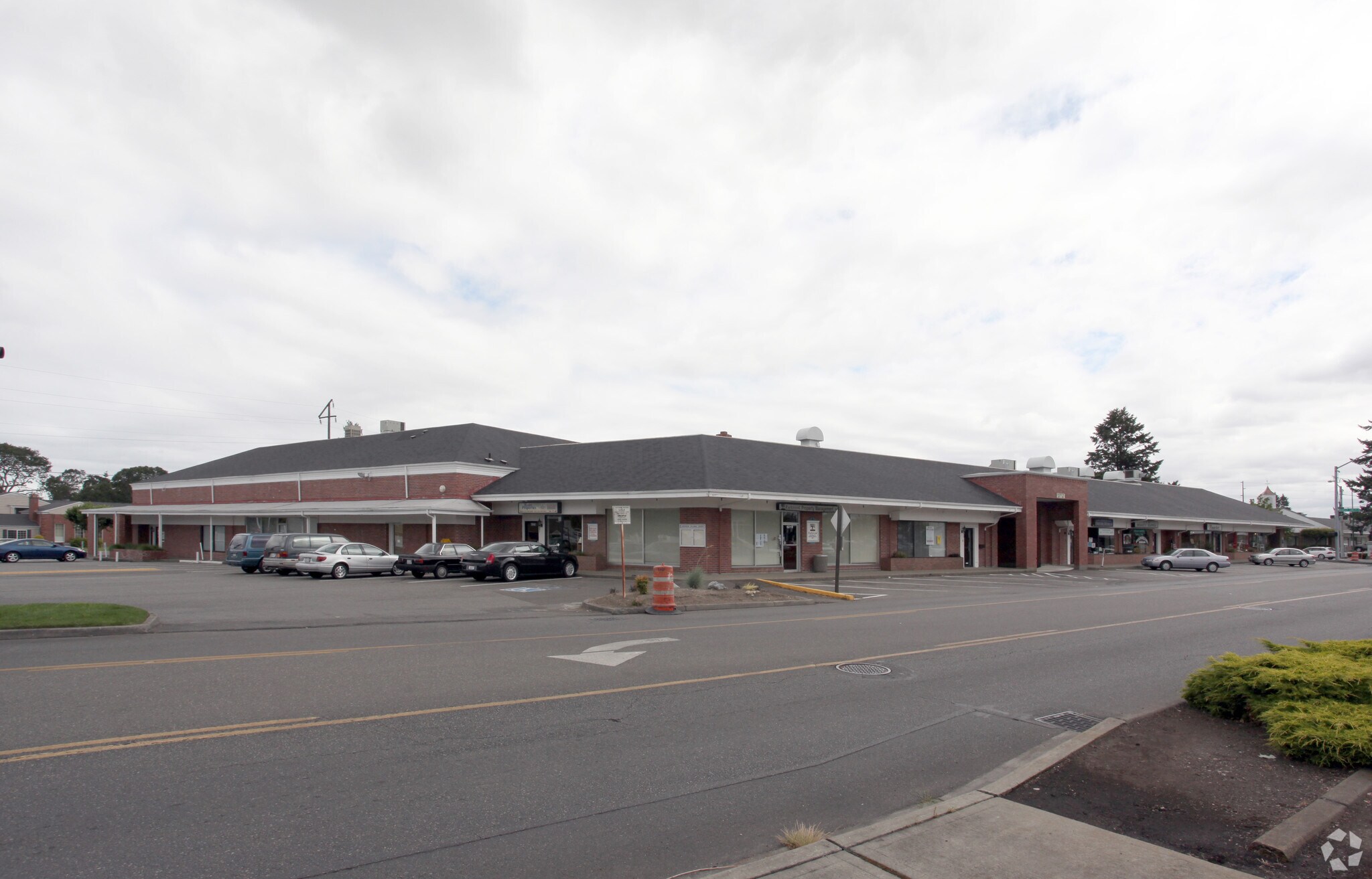 6108-6132 Motor Ave SW, Tacoma, WA à louer Photo principale– Image 1 sur 13