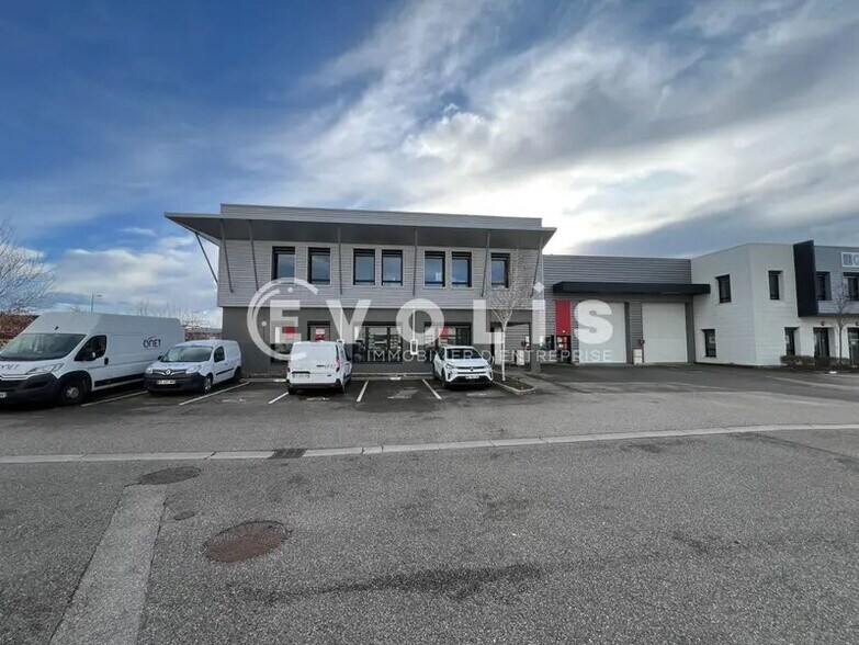 7 Rue De Lombardie, Saint-Priest à louer - Photo de l’immeuble – Image 3 sur 15