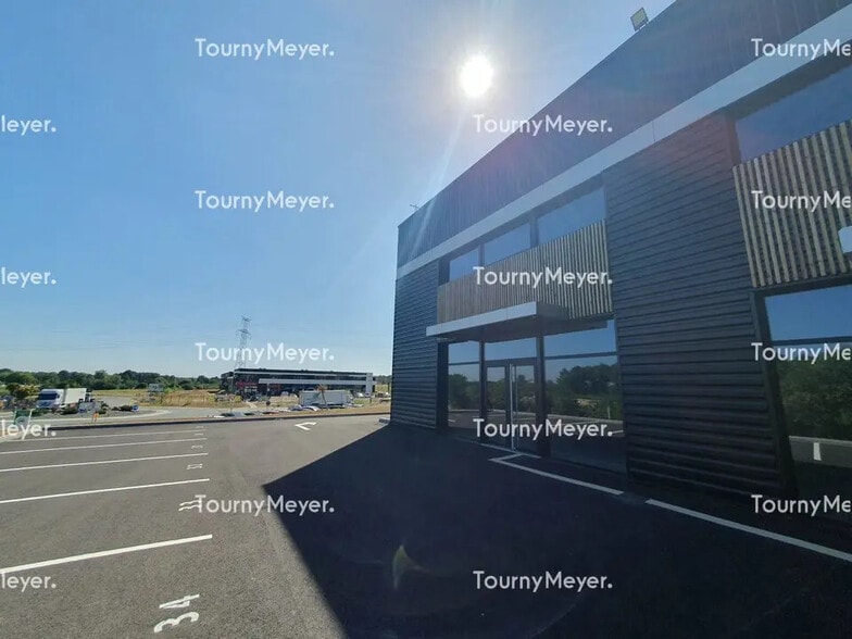 Local d’activités dans Ayguemorte-les-Graves à louer - Photo de l’immeuble – Image 1 sur 7