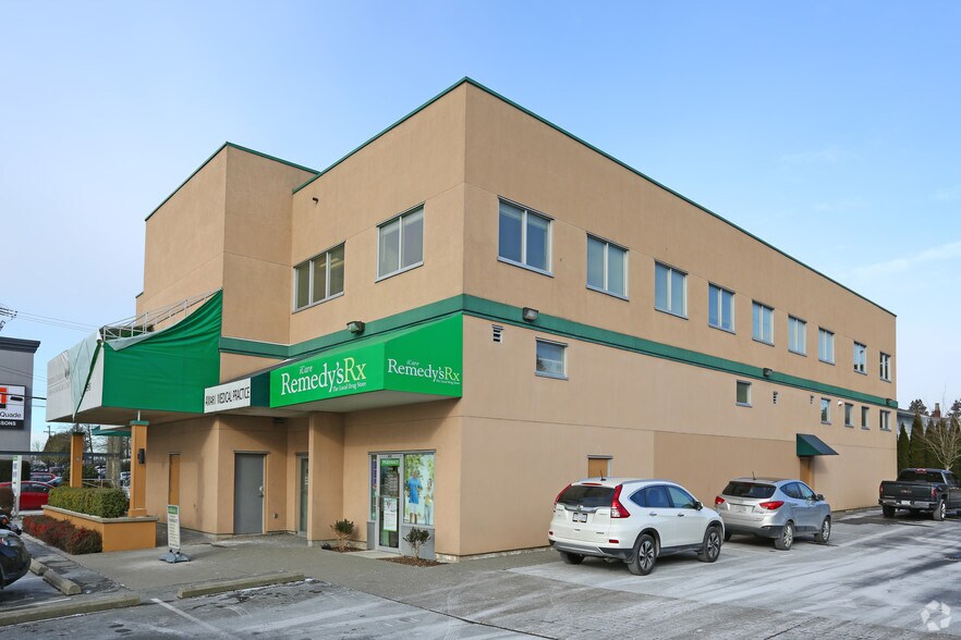 13805 104th Ave, Surrey, BC à louer - Photo de l’immeuble – Image 2 sur 5