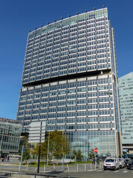 11 Parvis De Rotterdam, Lille à louer - Photo de l’immeuble – Image 3 sur 13