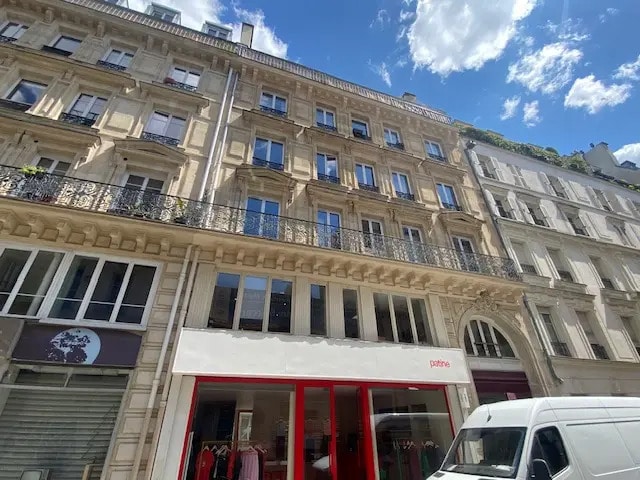 Local commercial dans Paris à louer Photo de l’immeuble– Image 1 sur 9