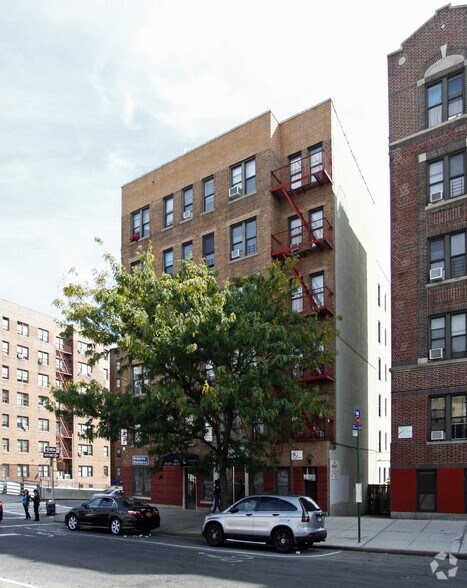 3050 Grand Concourse, Bronx, NY à louer - Photo principale – Image 1 sur 14