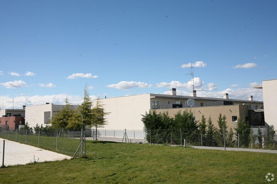 Bureau dans Loeches, Madrid à vendre - Photo de l’immeuble – Image 2 sur 4