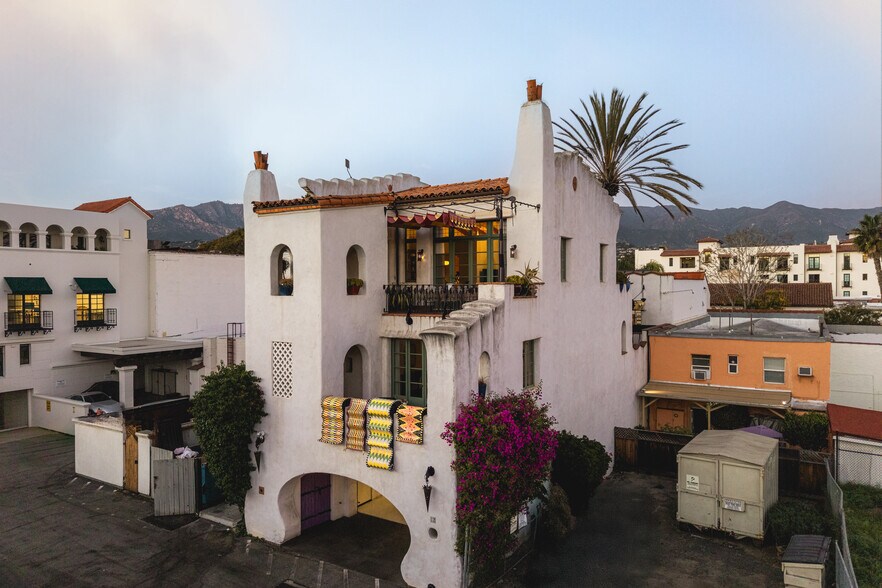 12 W Gutierrez St, Santa Barbara, CA à vendre - Photo de l’immeuble – Image 3 sur 8