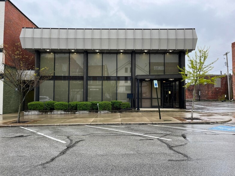 125 W Spring St, Saint Marys, OH à vendre - Photo principale – Image 1 sur 6