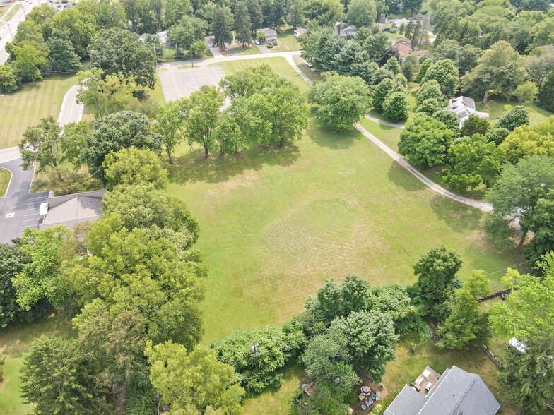 219 N Hamilton Rd, Gahanna, OH à vendre - Photo de l’immeuble – Image 1 sur 39