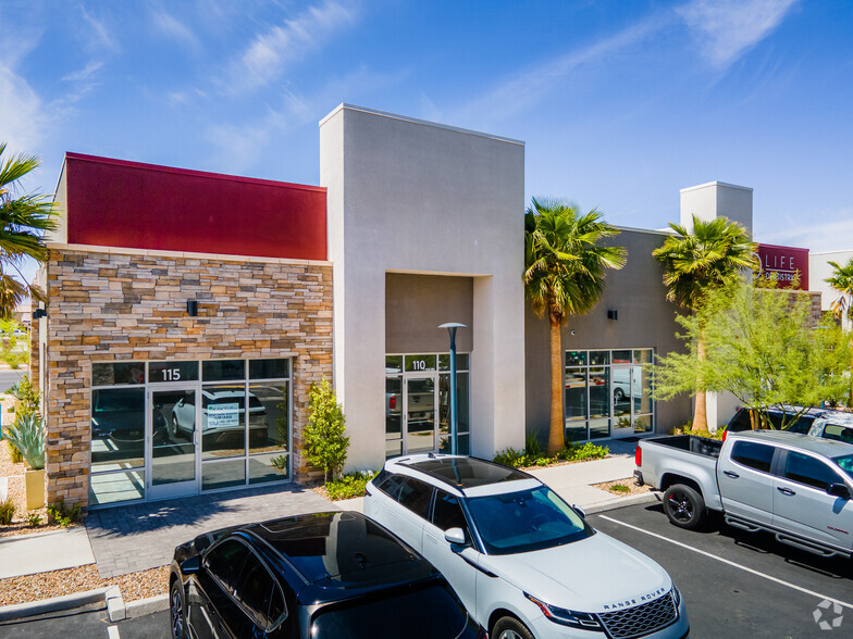 10630 Dean Martin Dr, Las Vegas, NV à louer - Photo de l’immeuble – Image 2 sur 5