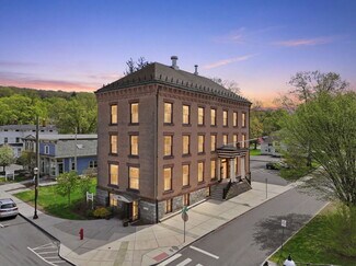 Plus de détails pour 10 Front St, Canton, CT - Bureau à vendre