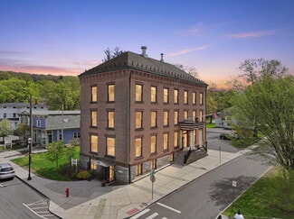 Plus de détails pour 10 Front St, Canton, CT - Bureau à vendre