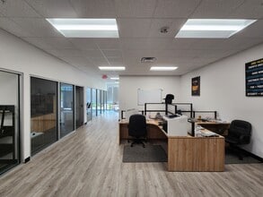 13203 Globe Dr, Mount Pleasant, WI à louer Photo intérieure– Image 1 sur 9