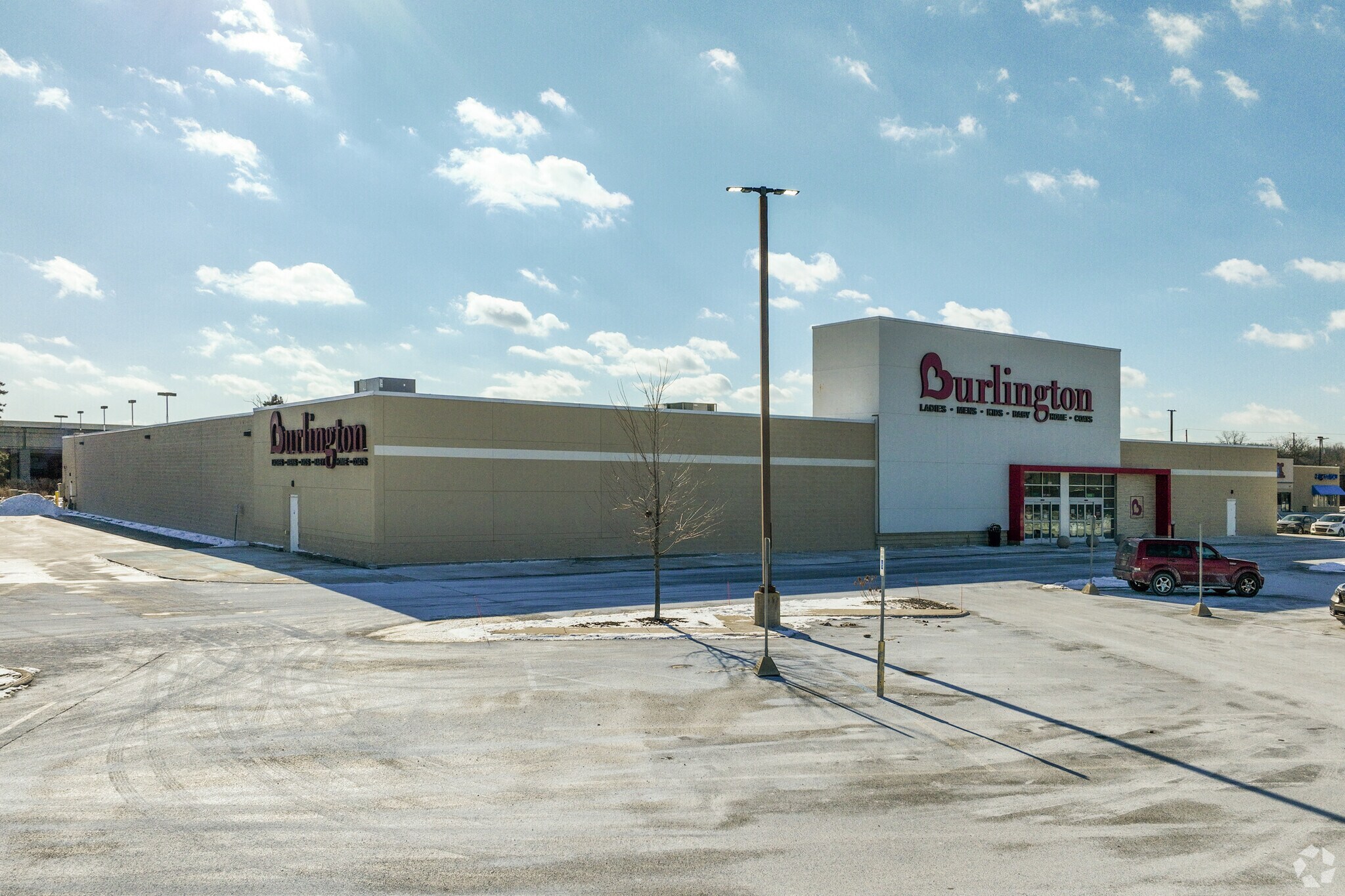 5033 Monroe St, Toledo, OH à vendre Photo principale– Image 1 sur 6